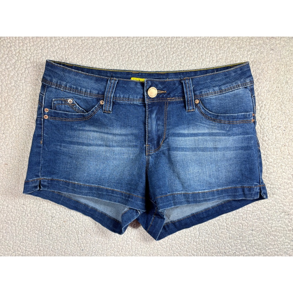 YMI WannaBettaButt Denim Shorts Women Size 7 Juniors Mid Rise Stretch Jean Short